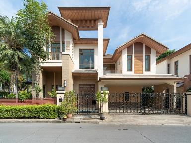 ให้เช่าบ้านหรู 110 ตรว บ้านแสนสิริ สุขุมวิท 67 หลังมุม ใกล้BTS พร