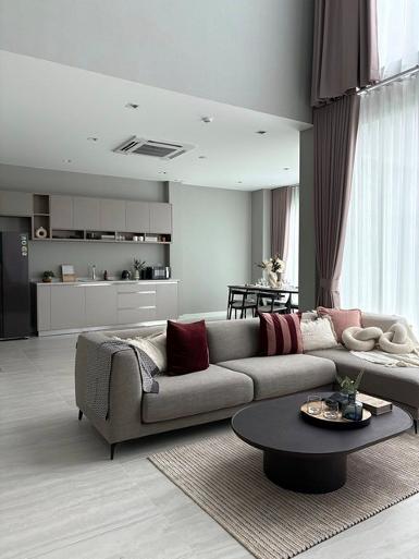 P1856 ให้เช่าบ้านเดี่ยวหรู 3 ชั้น โครงการ เดอะ เจนทริ พัฒนาการ 2