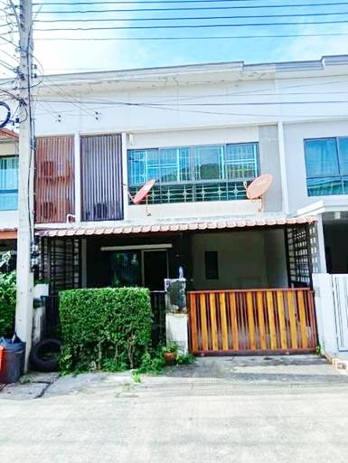 ทำเลบรมราชชนนี สาย ม.มหิดล ศาลายา 900 ม.ให้เช่าทาวน์เฮาส์ 2 ชั้น 