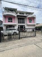 ให้เช่าบ้านอาคาร 4ชั้น 698 ตรม. 9ห้อง พัฒนาการตัดใหม่ ซอยพัฒนาการ