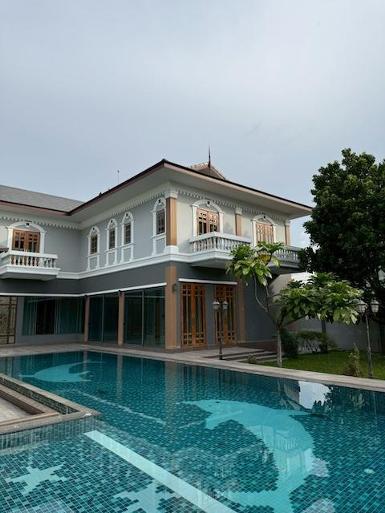 ขายบ้าน 2 ชั้น เนื้อที่ 1 ไร่ ย่านแจ้งวัฒนะ 14 บ้าน Built-in ทั้ง