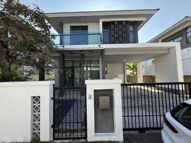 ให้เช่าบ้านเดี่ยว2ชั้น หมู่บ้านเศรษฐสิริ พัฒนาการ ถนนพัฒนาการ อ่อ
