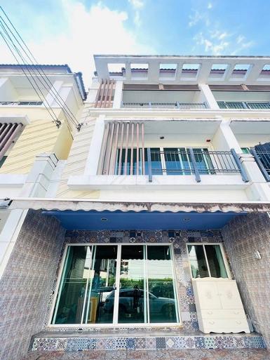 ให้เช่าทาว์นโฮม บ้านกลางเมือง Urbanion เกษตร-นวมินทร์2 ลาดปลาเค้า