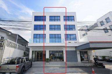  อาคาร 3.5ชั้น ให้เช่า 2นอนเดอะมอลล์ บางกะปิ 8 ถนนลาดพร้าว 117-12