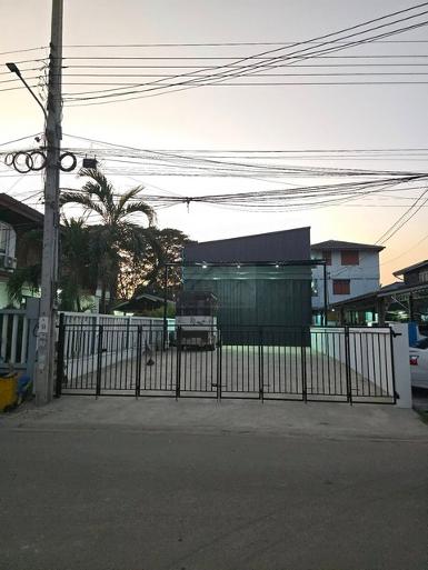 ให้เช่าโกดัง พร้อมออฟฟิศสร้างใหม่ 100 ตร.ว.กรุงเทพกรีฑา 35 ใกล้ทา