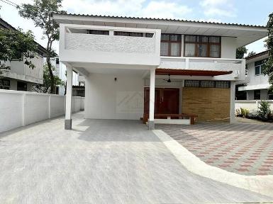 ให้เช่าบ้านเดี่ยว 2 ชั้น 80 ตร.ว. ซอยวชิรธรรมสาธิต 57 ใกล้ซีคอนสแ