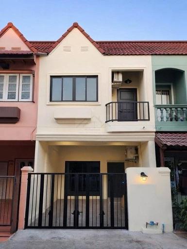 ขายทาวน์โฮม 2 ชั้น ซอยหัวหมาก 27 สไตล์ Modern & Cozy (รีโนเวทใหม่