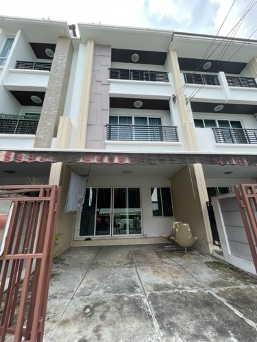 ให้เช่าทาวน์โฮม 3 ชั้น บ้านกลางเมือง นาคนิวาส34 ใกล้Central Eastv
