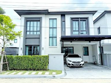 หรูหรา สุขุมวิท-บางแก้ว รักสัตว์ เมกา บางนา 1.3 กม.ให้เช่าบ้าน 2 