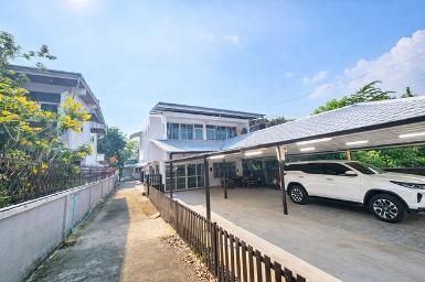 วชิรธรรมสาธิต39-45 BTSอุดมสุข1.7กม.ให้เช่าบ้าน 2 ชั้น 4นอน 80ตร.ว