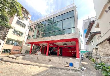 ร้านอาหาร 2.5ชั้น มีดาดฟ้า 220ตรม ห้วยขวาง 4 นอน MRTสุทธิสาร 750ม
