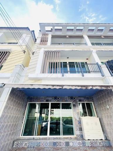  ให้เช่าทาว์นโฮม 3 ชั้น เกษตรนวมินทร์ ลาดปลาเค้า79 ทำออฟฟิศได้