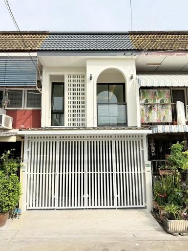 ขายทาวน์เฮาส์ 2 ชั้น เสนานิคม1รีโนเวทใหม่ ใกล้เกษตรนวมินทร์
