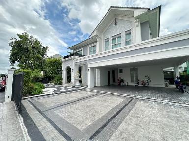 ให้เช่าบ้านเดี่ยว 2 ชั้น โครงการเพอร์เฟค มาสเตอร์พีซ สุขุมวิท 77