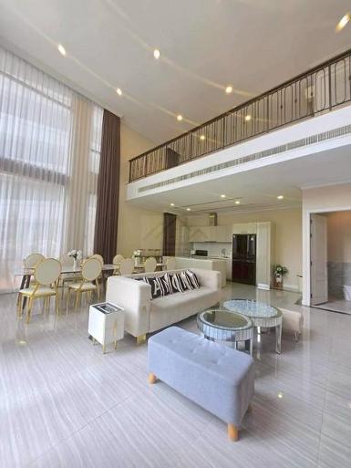 ให้เช่าทาวน์โฮม8ชั้น สุขุมวิท49 พร้อมลิฟท์ สระว่ายน้ำ ใกล้BTSพร้อ