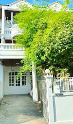 รัชดาภิเษก40-48 ทาวน์เฮาส์ 3 ชั้น พร้อม หรูมาก BTSรัชโยธิน 800ม.