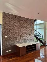ให้เช่าบ้าน 2 ชั้น บ้านศศิดา สุขุมวิท 24 Unit B ใกล้ BTS พร้อมพงษ