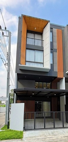 ให้เช่า ทาวน์โฮม ชิเซน พัฒนาการ 32 Shizen Phatthanakan 32 ใกล้ทอง