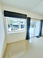 ทาวน์โฮม 2ชั้น  2 นอน สตรีทมาร์เก็ต800ม. ดูโฮม ประชาอุทิศ90 1กม. 