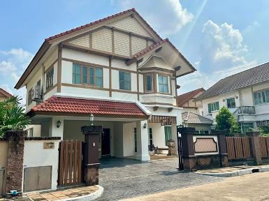 ให้เช่าบ้าน 3 ห้องนอน ลัดดารมย์ วัชรพล&ndash;รัตนโกสินทร์ ติดทางด่วน