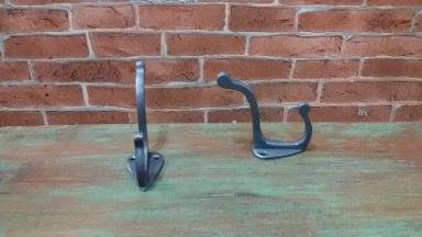 Brass Hook Item Code U.076B size base 30 x 45 mm.deep 44 mm.long 70 mm.. Brass Hook Item Code U.076B size base 30 x 45 mm.deep 44 mm.long 70 mm..